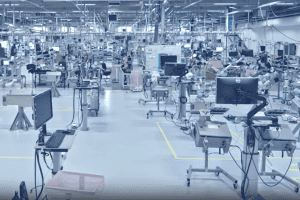 How Cobots Improve Efficiency in Cleanroom Manufacturing?